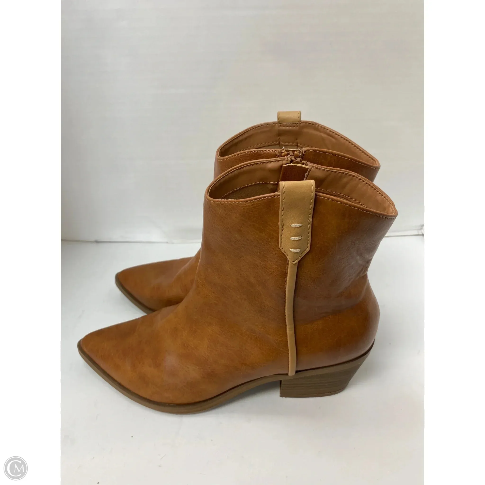 Boots Western By Universal Thread In Brown, Size: 8.5