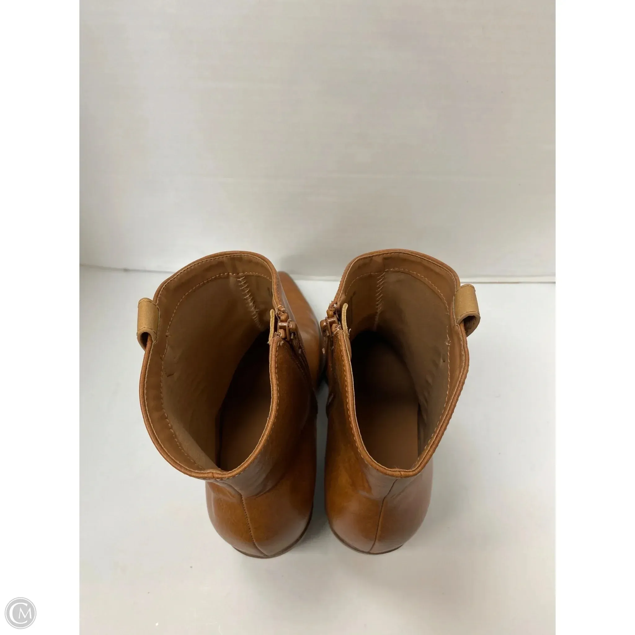 Boots Western By Universal Thread In Brown, Size: 8.5